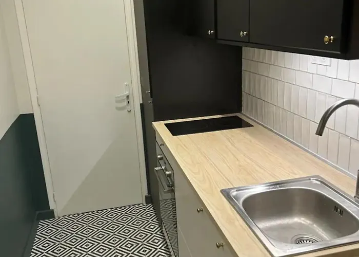 Eiffel Tower Invalides Cosy Flat